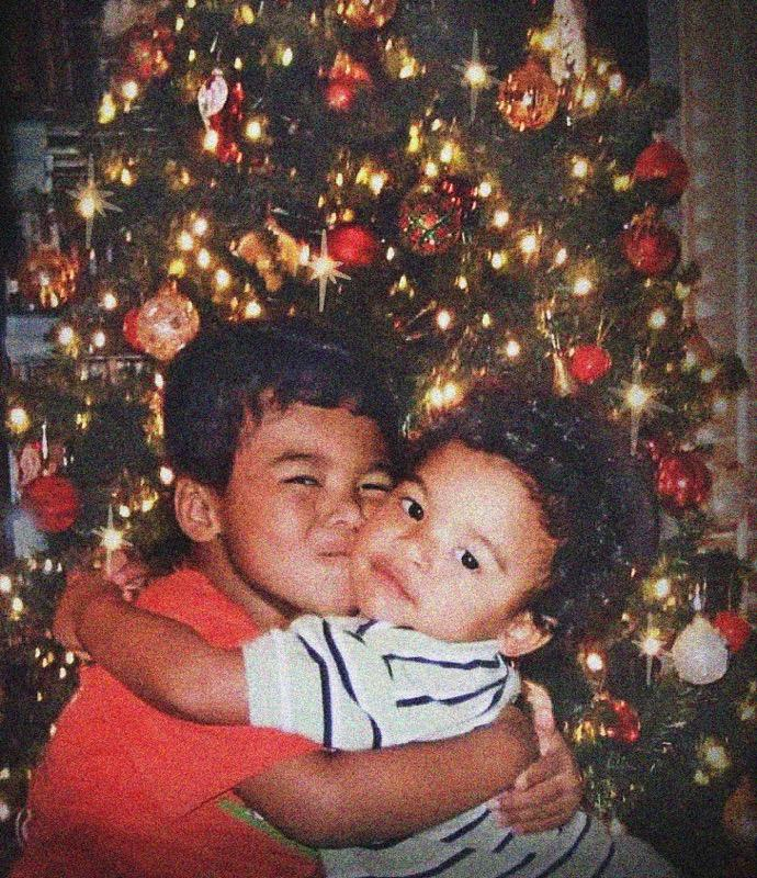 Everyday Feels Like Christmas – Aaron Brown